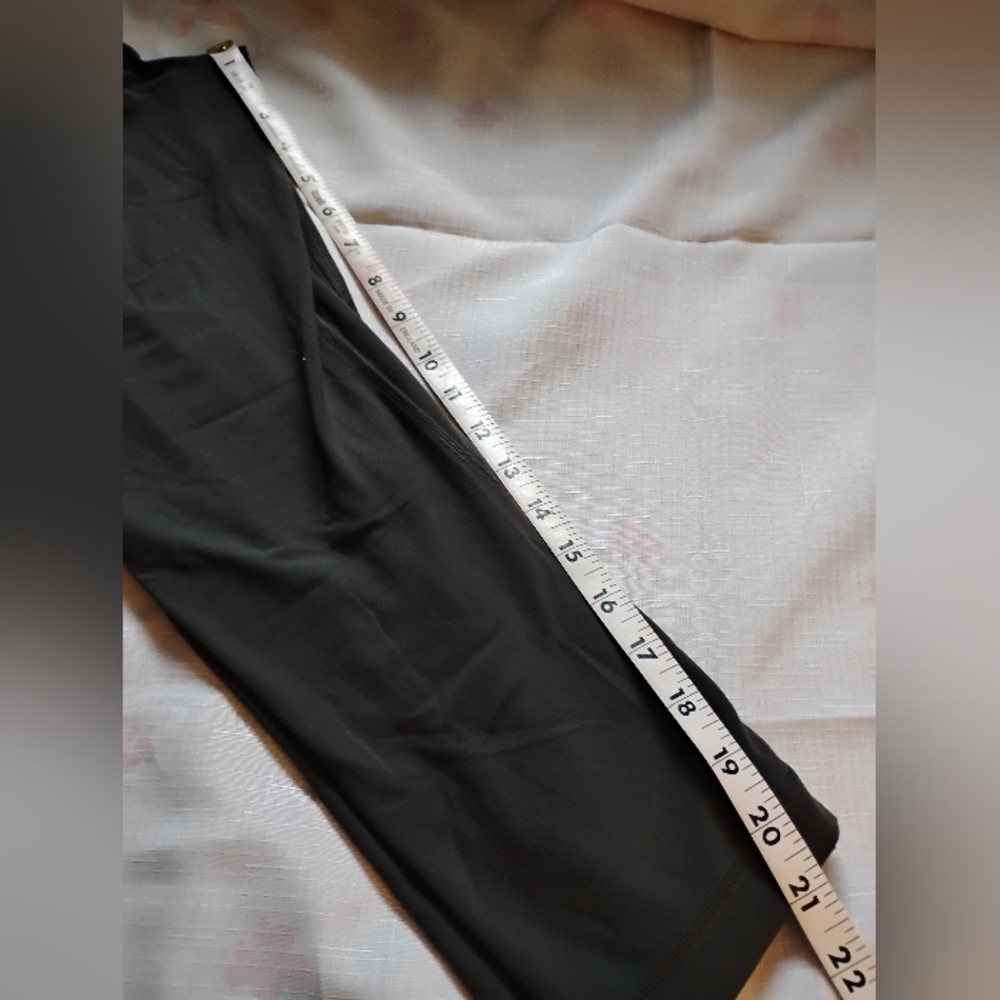 Lululemon Align Crop Dark Gray High-Waisted Leggings - Picture 6 of 6